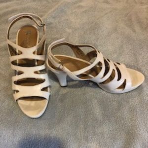 Naturalizer white sandals